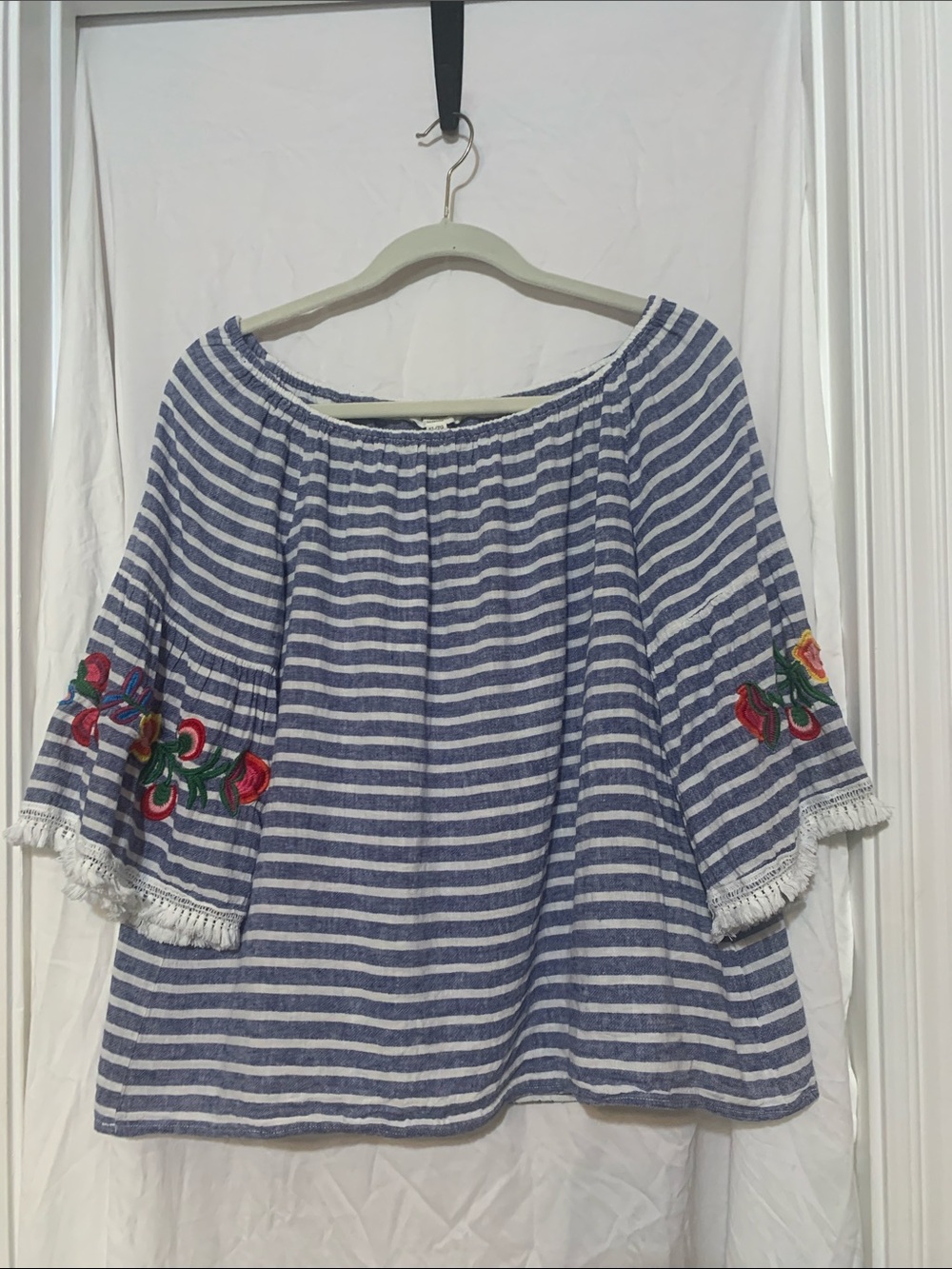 BeachLunchLounge Linen Striped Embroidered Top